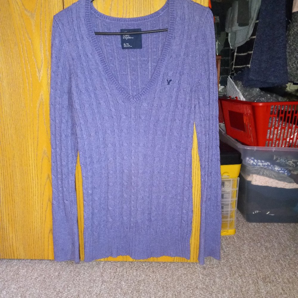 Womens AE XL sweater